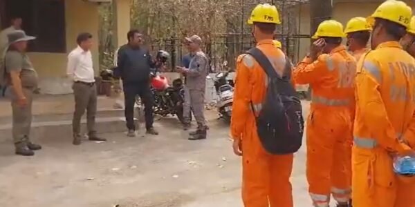 After the Army, now NDRF team has also been deployed to extinguish the fire in the forests of Nainital.