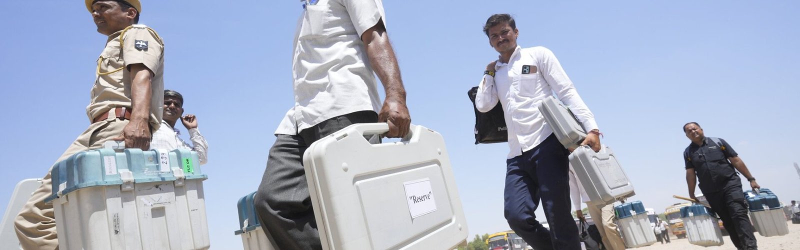 All preparations completed for tomorrow's voting on 88 Lok Sabha seats in 13 states in the second phase.