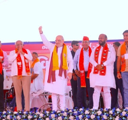 Amit Shah addressed election rallies in Porbandar, Bharuch and Panchmahal in Gujarat today.