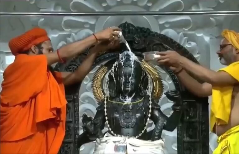 Ayodhya Worship performed at Shri Ram Janmabhoomi temple on the occasion of Ram Navami