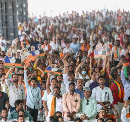 Campaigning for the second phase of Lok Sabha elections intensifies, in the second phase, votes will be cast on 88 seats in 13 states on April 26.