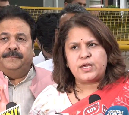 Congress met EC today regarding misrepresentation of its Lok Sabha manifesto by political parties.