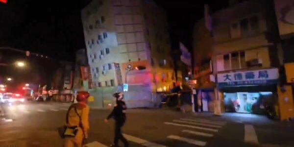 Continuous earthquake tremors in Taiwan last night, whose maximum intensity was measured at 6.1.