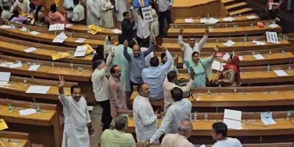 Delhi Uproar in MCD House over postponement of Mayor elections