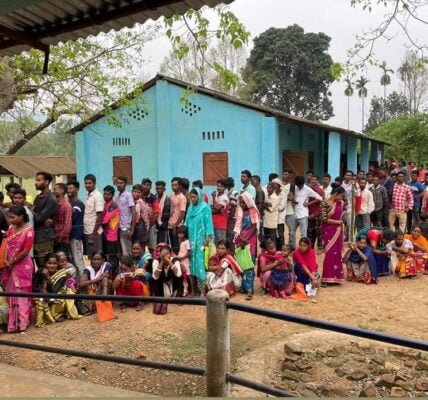 EC directs re-polling at six polling stations in Outer Manipur constituency on April 30