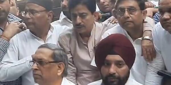 Have resigned from the post of Delhi Congress President, not joining any political party - Arvinder Singh Lovely