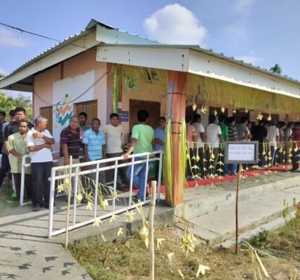 In the first phase of Lok Sabha elections till 5 pm, highest turnout was recorded in West Bengal and lowest in Bihar.