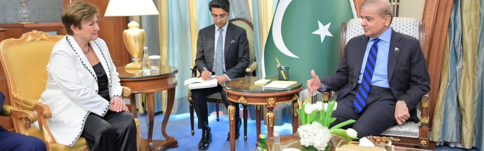 Pakistan PM Shehbaz Sharif discusses new loan program with IMF chief in Riyadh