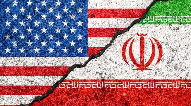 अमेरिका ने ईरान के साथ व्यापार को लेकर कई कंपनियों पर पाबंदियां लगायीं, तीन भारत की