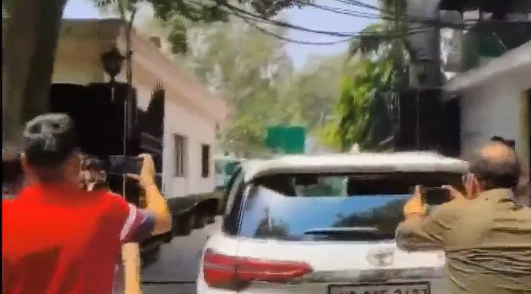 AAP MP Raghav Chadha reached the residence of Delhi CM and Aam Aadmi Party national convenor Arvind Kejriwal.