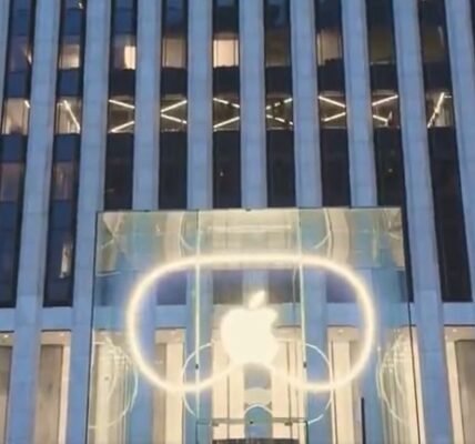Apple achieves strong double-digit growth in India CEO Tim Cook