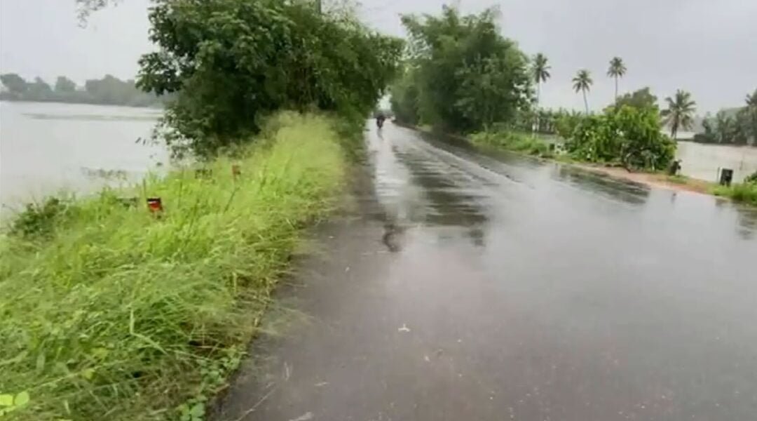 Beginning of rainy season Monsoon knocks before time in Kerala and Northeast