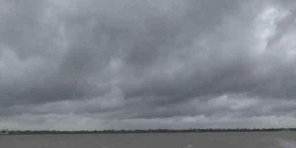 Change in weather seen due to impact of cyclone 'Remal' in West Bengal