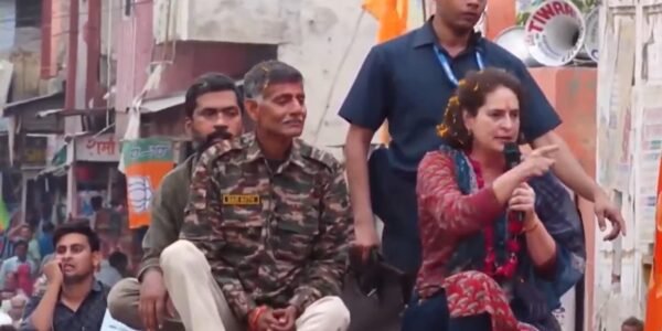 Congress General Secretary Priyanka Gandhi Vadra did a road show in Fatehabad today.