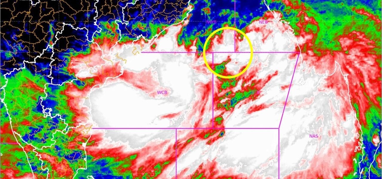 Cyclone Remal is likely to hit the coasts of Bangladesh and West Bengal by midnight tomorrow.