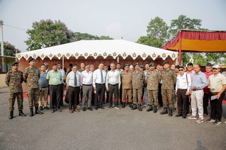 पूर्व सैनिक कल्याण विभाग ने पश्चिम बंगाल में दार्जिलिंग के बैंगडूबी आर्मी कैंप में अपने आउटरीच कार्यक्रम के तहत ‘समाधान अभियान’ का आयोजन किया