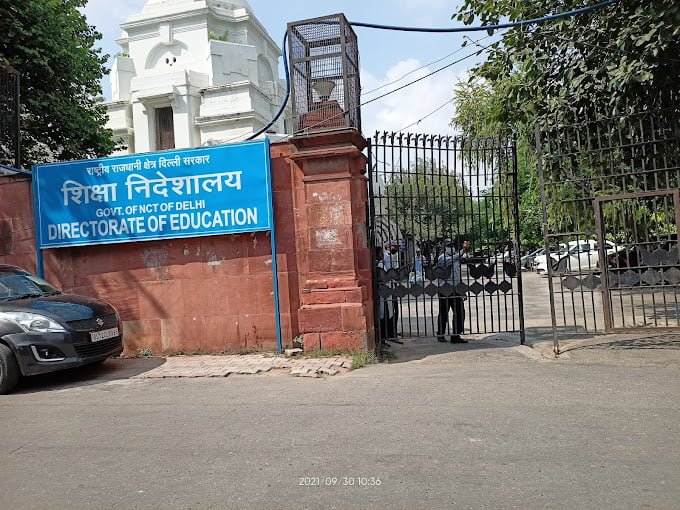 दिल्ली के कुछ स्कूलों को मिली बम की धमकियों के मद्देनजर दिल्ली सरकार के शिक्षा निदेशालय ने एडवाइजरी जारी की