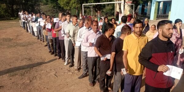 EC amended the voting schedule of Lok Sabha elections of Anantnag-Rajouri parliamentary constituency of Jammu and Kashmir.