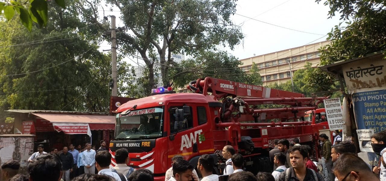 Fire breaks out in Income Tax Department building in Delhi's ITO, one officer dead