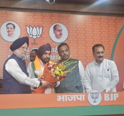 Former Congress leader Arvinder Singh Lovely joined BJP today