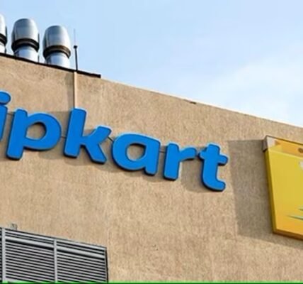 Google preparing to take small stake in Flipkart