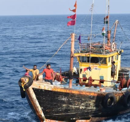 Indian Coast Guard intercepts fishing boat with five crew off Maharashtra coast; Diesel worth Rs 27 lakh was seized