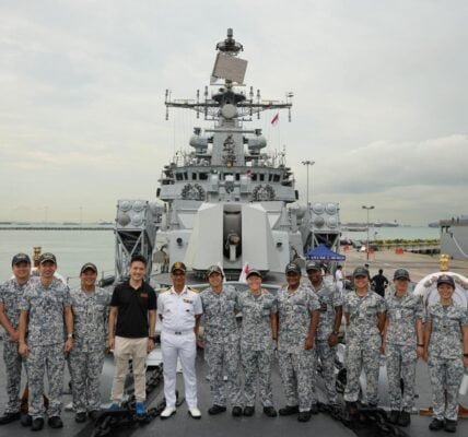 Indian Naval Ships Delhi, Shakti and Kiltan visit Singapore