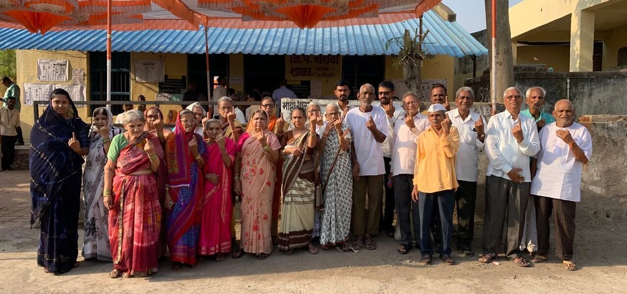 Lok Sabha Elections 2024 36.73% voting was recorded till 1 pm in the fifth phase of elections