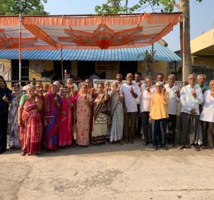 Lok Sabha Elections 2024 36.73% voting was recorded till 1 pm in the fifth phase of elections