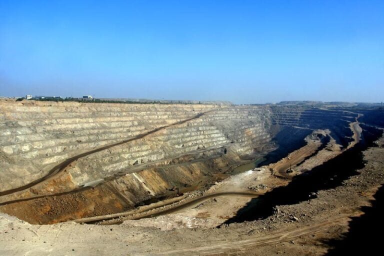 खनन क्षेत्र ने वित्तीय वर्ष 2023-24 में रिकॉर्ड उत्पादन दर्ज, एल्युमीनियम के उत्पादन में उल्लेखनीय वृद्धि