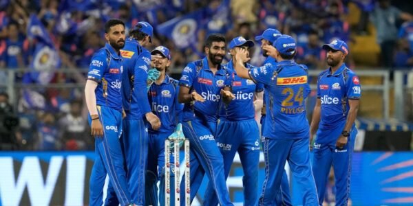 Mumbai Indians beat Sunrisers Hyderabad by seven wickets