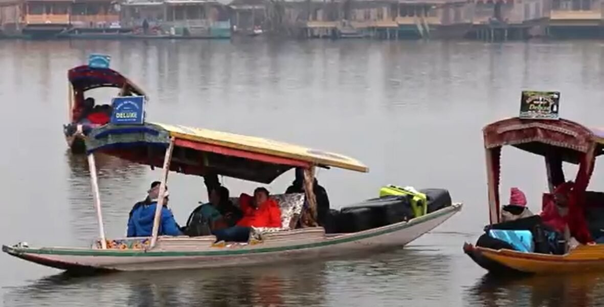 NGT seeks answer on 'deteriorating condition' of Dal Lake in Kashmir