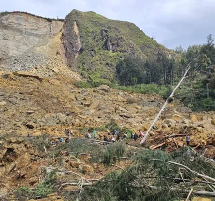 Nearly 670 people died in a devastating landslide in Papua New Guinea