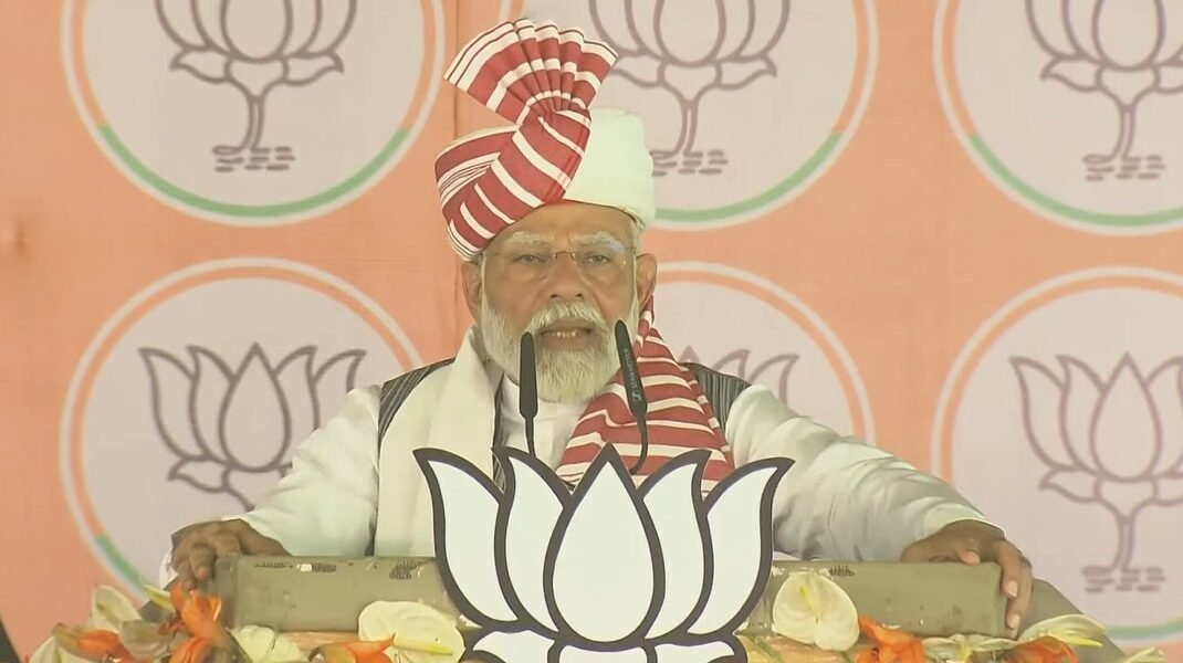 PM Modi said- N.D.A. During the last 10 years of government rule, 25 crore people came out of poverty.