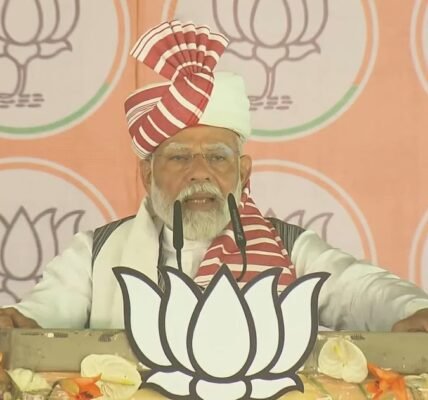 PM Modi said- N.D.A. During the last 10 years of government rule, 25 crore people came out of poverty.