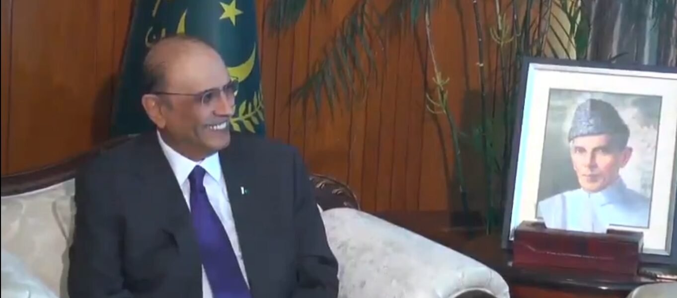 Pak President Zardari gets immunity in two corruption cases