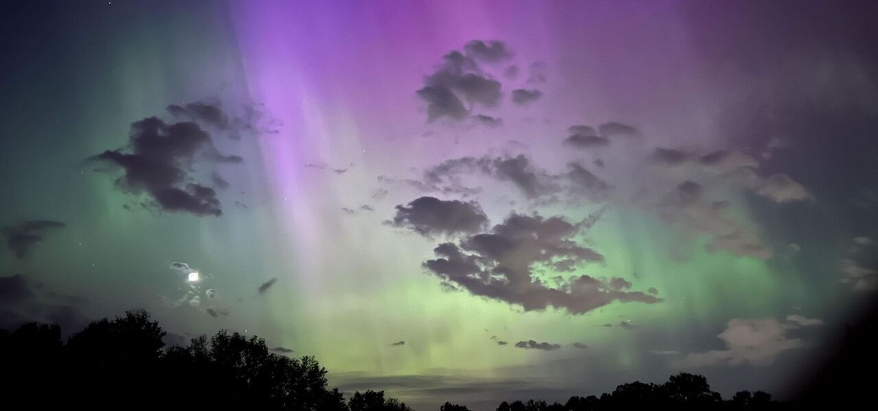 Powerful solar storm causes lightning to appear from Australia to Britain