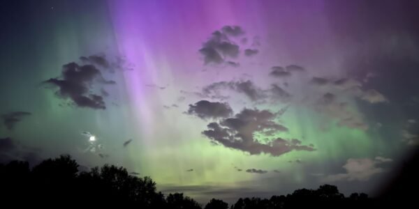 Powerful solar storm causes lightning to appear from Australia to Britain