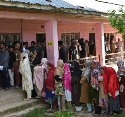 Record turnout in Jammu and Kashmir's Anantnag-Rajouri, highest turnout in last 35 years with 51.35 percent total voting