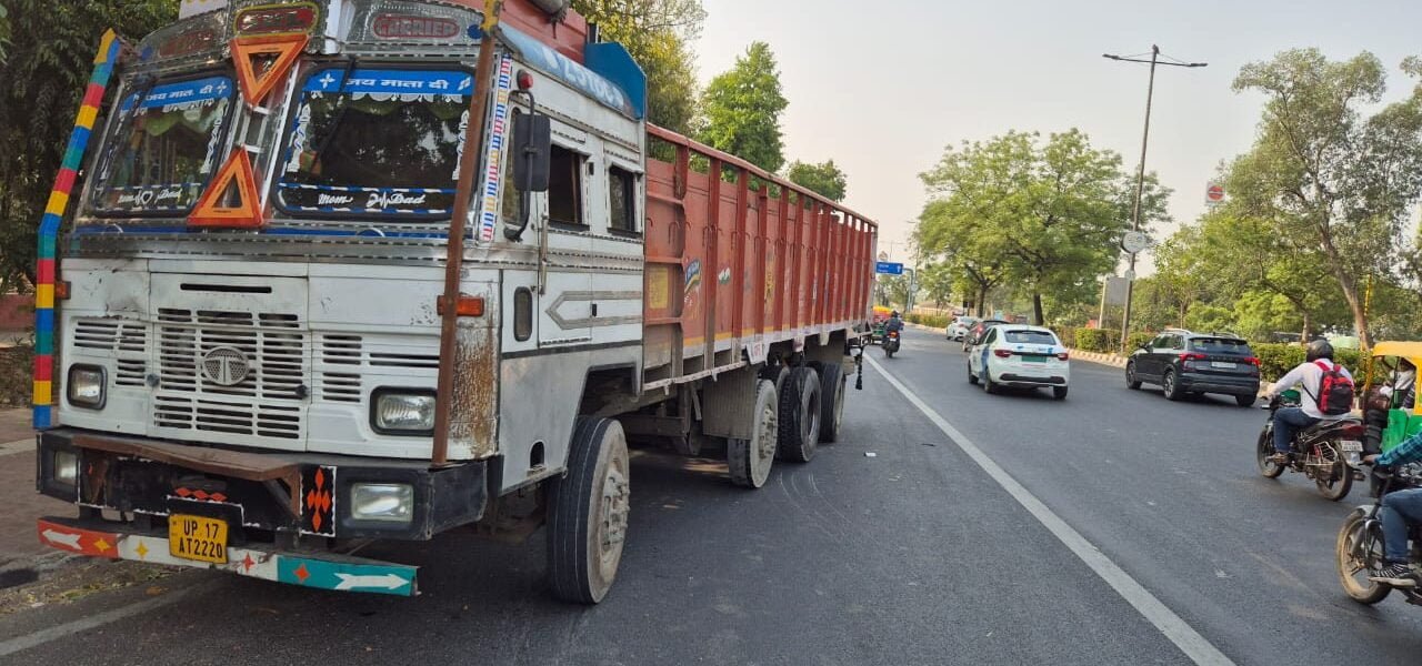 The number of vehicles violating pollution rules increased by 30 percent in the capital Delhi.