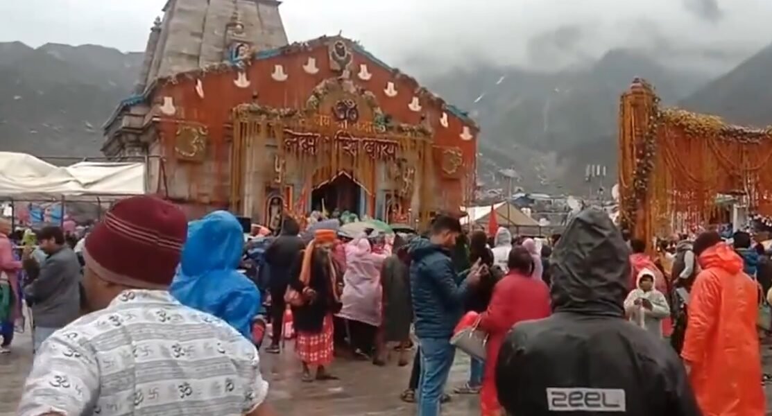 Uttarakhand In view of the huge crowd of devotees during Chardham Yatra, offline registration of pilgrims suspended till May 31.