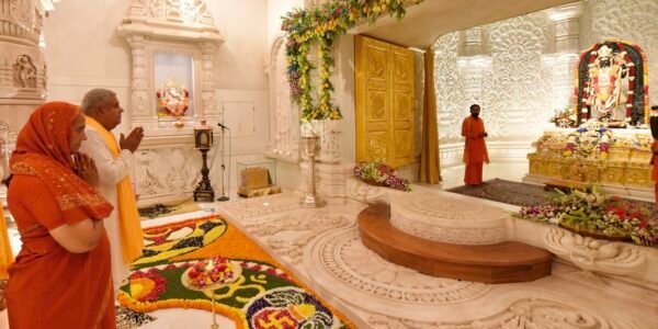 Vice President Jagdeep Dhankhar visited Shri Ram Lala in Ayodhya today with his family.