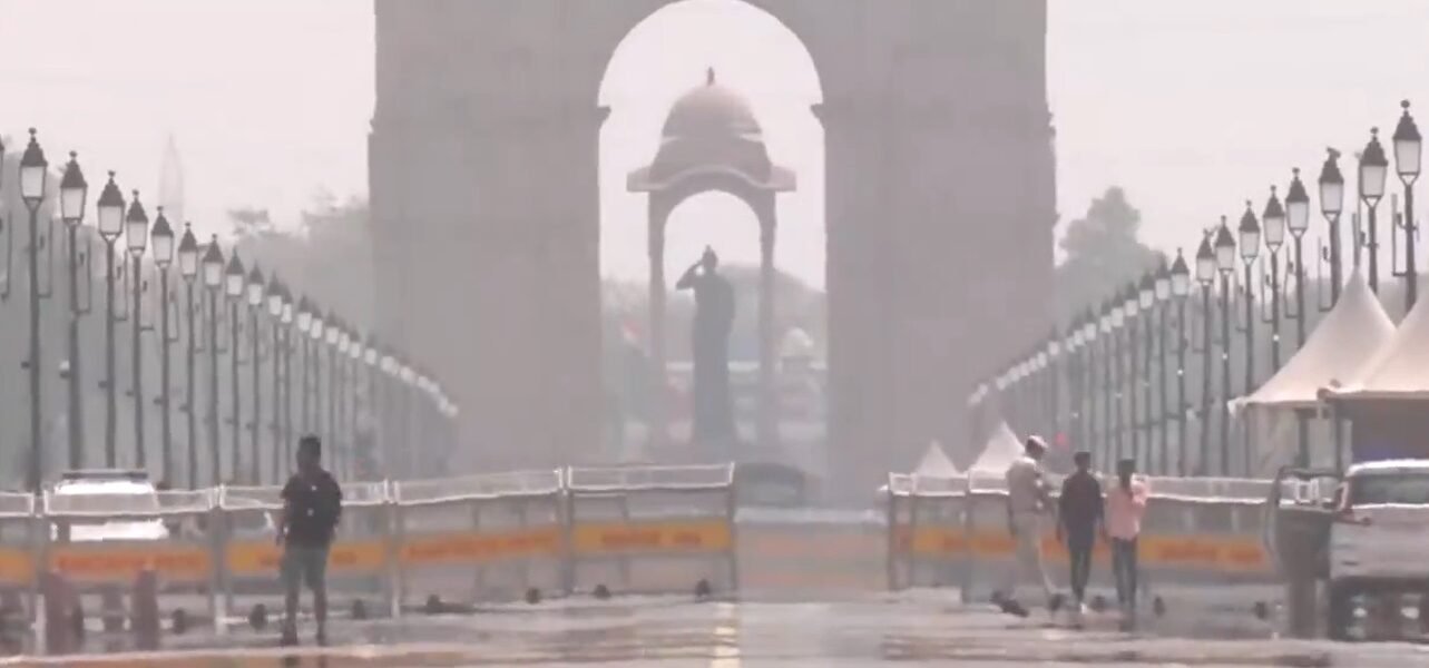 maximum temperature recorded in Delhi today was 40.7 degrees Celsius