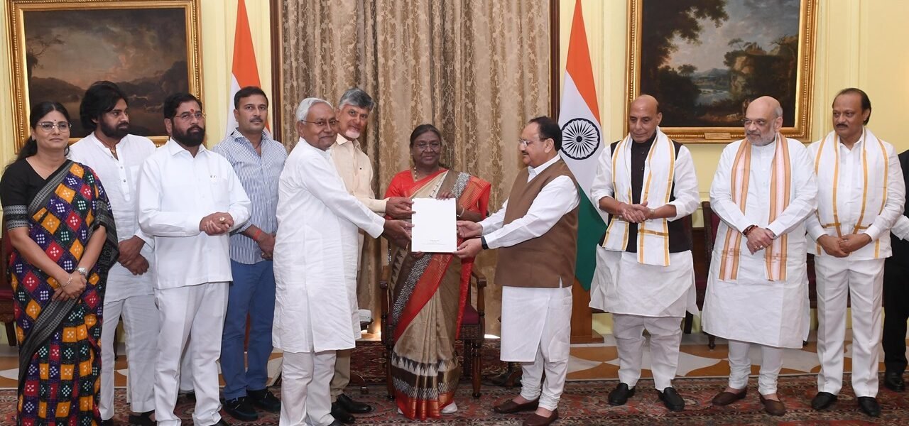 An NDA delegation led by BJP President J.P. Nadda met the President at Rashtrapati Bhavan and handed over a letter to him