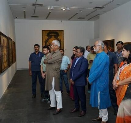 Gajendra Singh Shekhawat visited the exhibition organized on the occasion of the 350th anniversary of the coronation of Chhatrapati Shivaji Maharaj