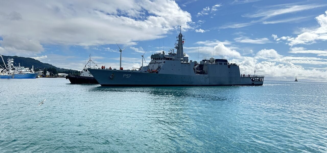 INS Sunayna was given a warm welcome by Seychelles Coast Guard and Indian Embassy officials on her arrival at Port Victoria, Seychelles