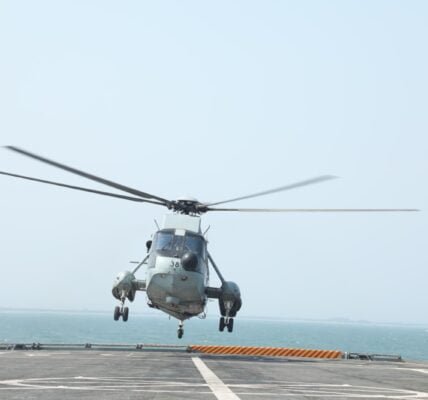 Indian Navy bids farewell to UH-3H helicopter