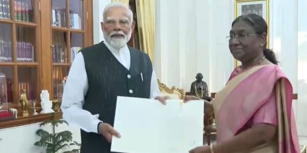 Narendra Modi met President Draupadi Murmu at Rashtrapati Bhavan and staked claim to form the government