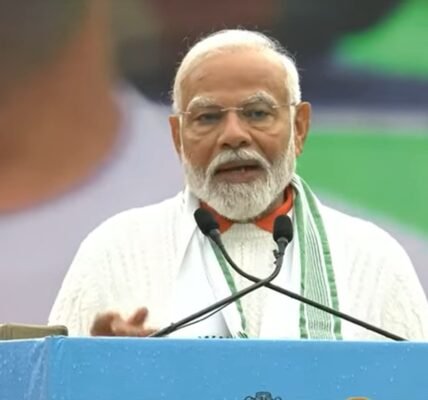 PM Modi addressed the citizens of Srinagar at Dal Lake today on the occasion of International Yoga Day