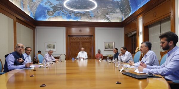 PM Modi held a review meeting after the fire incident in Kuwait